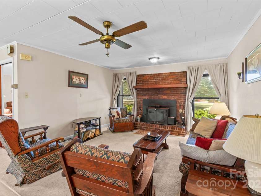 265 Rocky River Road, Mooresville, NC 28115.  MLS# CAR4313761, YatesRealty ID 11354. 