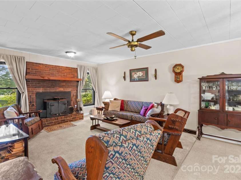 265 Rocky River Road, Mooresville, NC 28115.  MLS# CAR4313761, YatesRealty ID 11354. 