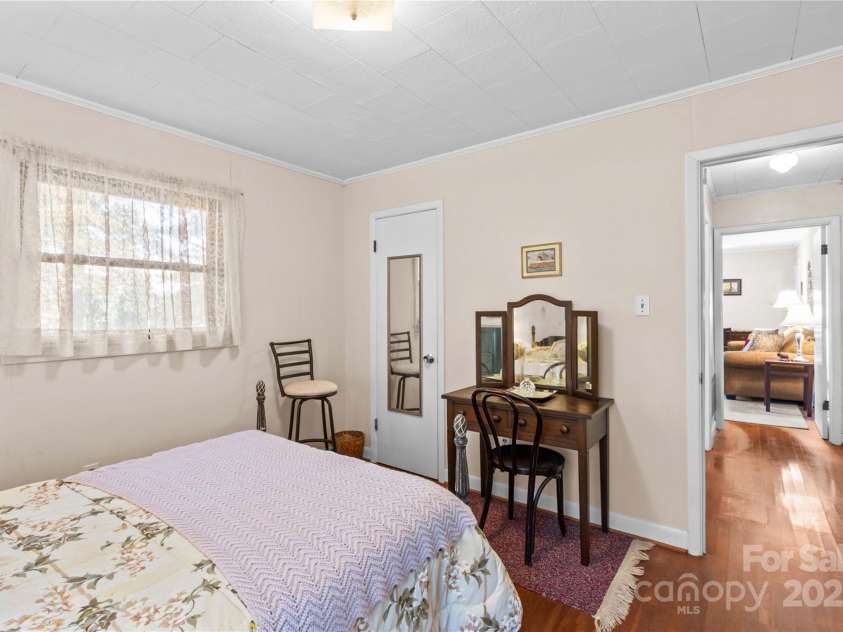 265 Rocky River Road, Mooresville, NC 28115.  MLS# CAR4313761, YatesRealty ID 11354. 