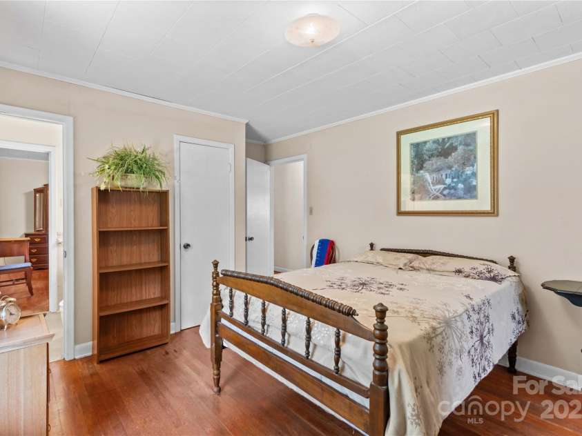 265 Rocky River Road, Mooresville, NC 28115.  MLS# CAR4313761, YatesRealty ID 11354. 