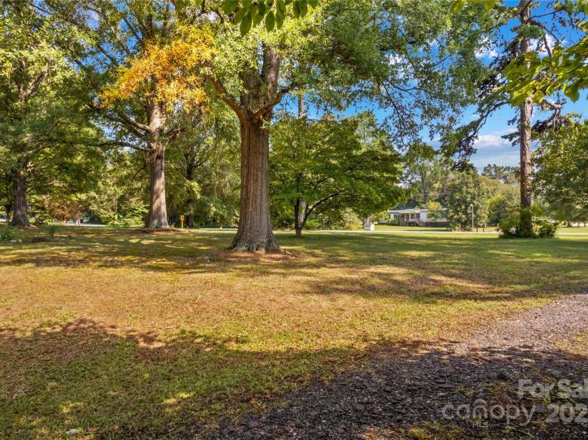 265 Rocky River Road, Mooresville, NC 28115.  MLS# CAR4313761, YatesRealty ID 11354. 