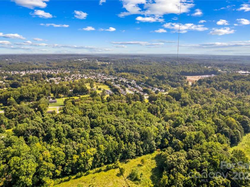 265 Rocky River Road, Mooresville, NC 28115.  MLS# CAR4313761, YatesRealty ID 11354. 