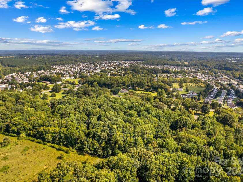 265 Rocky River Road, Mooresville, NC 28115.  MLS# CAR4313761, YatesRealty ID 11354. 
