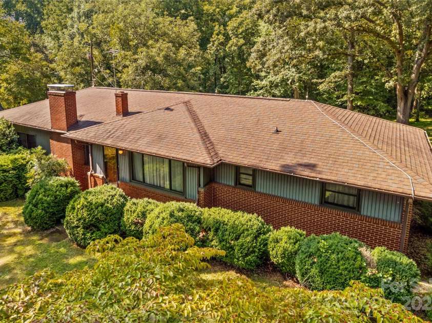 265 Rocky River Road, Mooresville, NC 28115.  MLS# CAR4313761, YatesRealty ID 11354. 