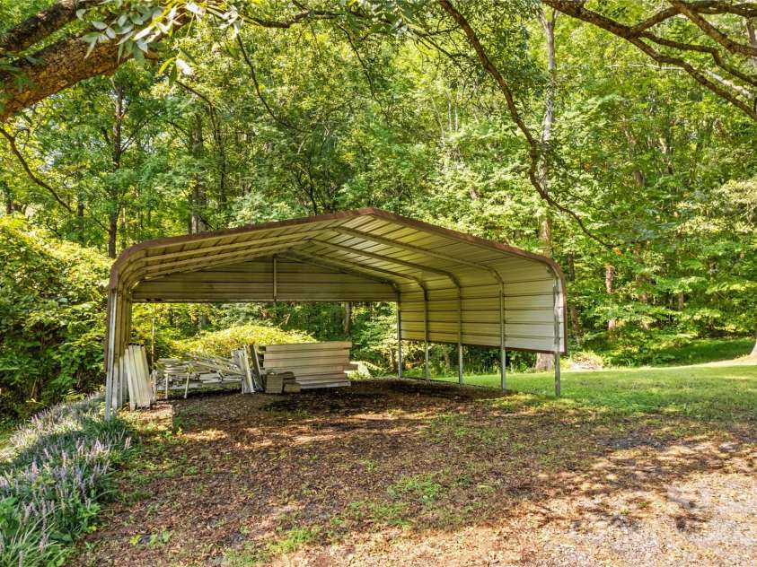 265 Rocky River Road, Mooresville, NC 28115.  MLS# CAR4313761, YatesRealty ID 11354. 