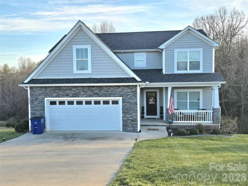 5177 Oak Circle, Granite Falls, NC 28630.  MLS# CAR4339969, YatesRealty ID 11355. 
