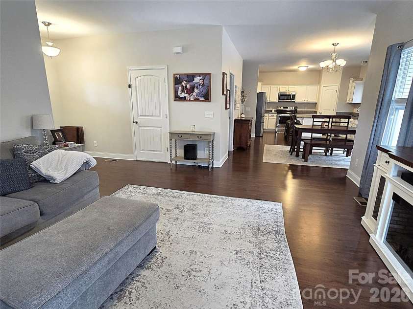 5177 Oak Circle, Granite Falls, NC 28630.  MLS# CAR4339969, YatesRealty ID 11355. 