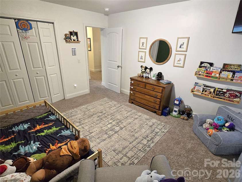 5177 Oak Circle, Granite Falls, NC 28630.  MLS# CAR4339969, YatesRealty ID 11355. 
