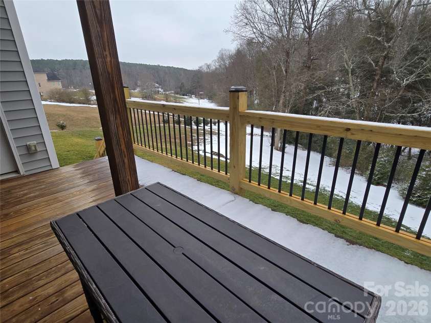 5177 Oak Circle, Granite Falls, NC 28630.  MLS# CAR4339969, YatesRealty ID 11355. 