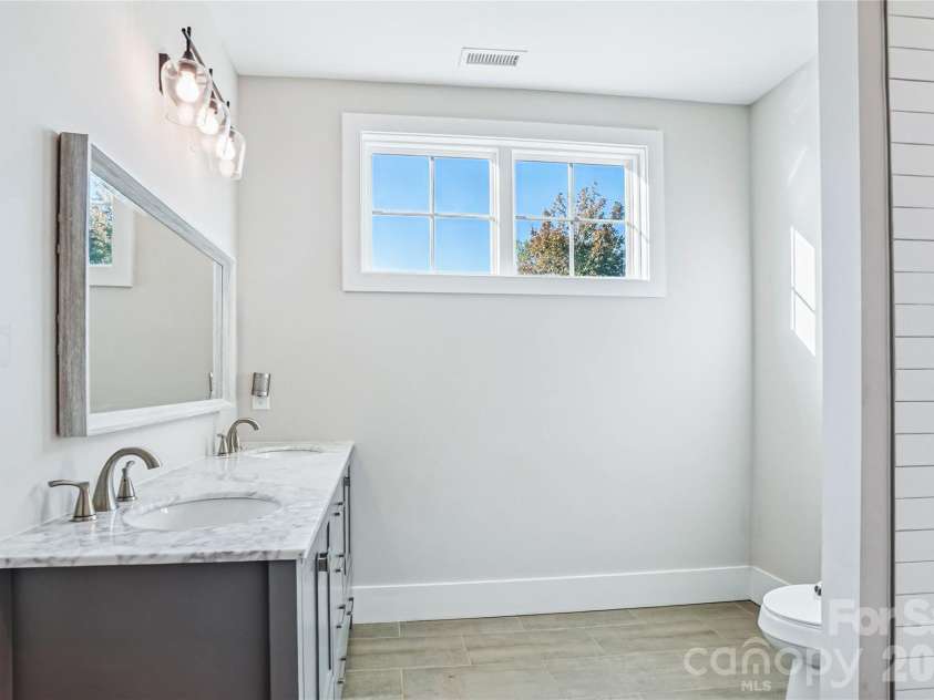 1904 Canal Road, Catawba, SC 29704.  MLS# CAR4364177, YatesRealty ID 11356. Upstairs bathroom