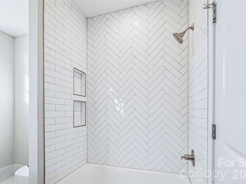 1904 Canal Road, Catawba, SC 29704.  MLS# CAR4364177, YatesRealty ID 11356. Upstairs bathroom