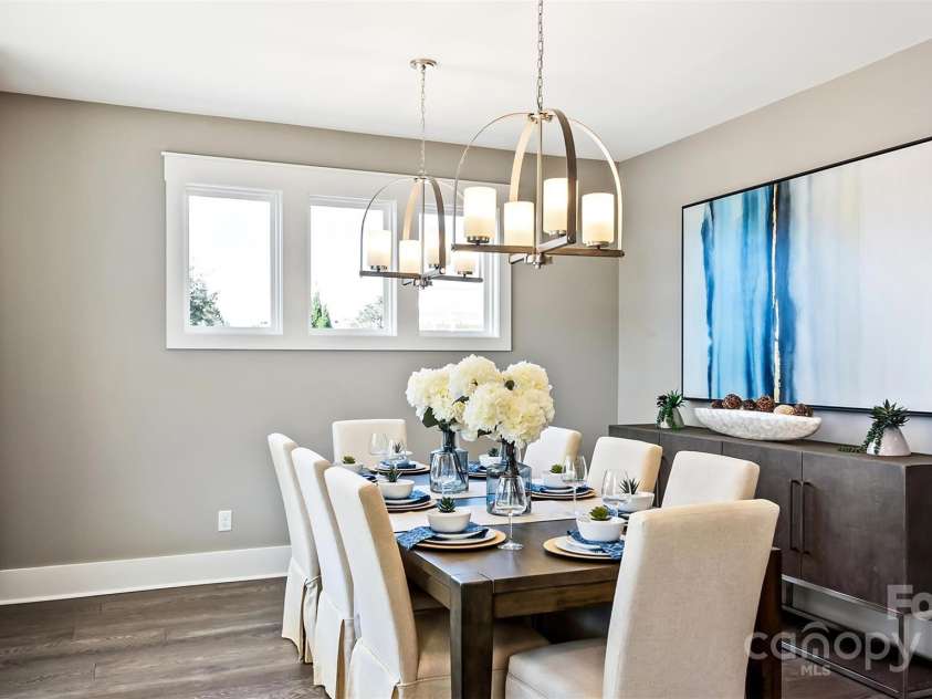 13241 Cozy Court, Charlotte, NC 28215.  MLS# CAR4256204, YatesRealty ID 11357. Dining