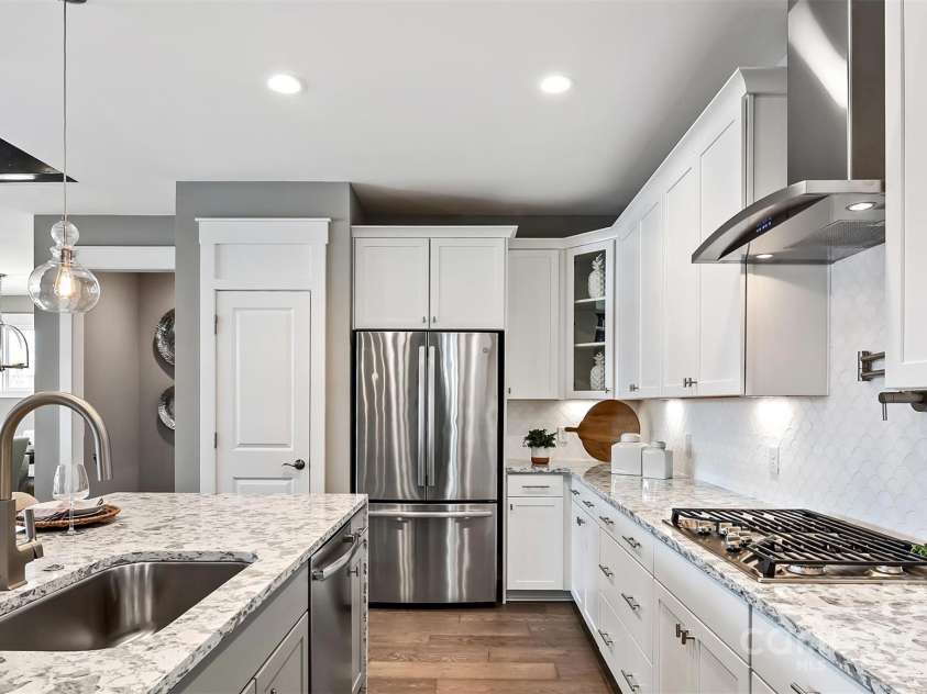 13241 Cozy Court, Charlotte, NC 28215.  MLS# CAR4256204, YatesRealty ID 11357. Kitchen