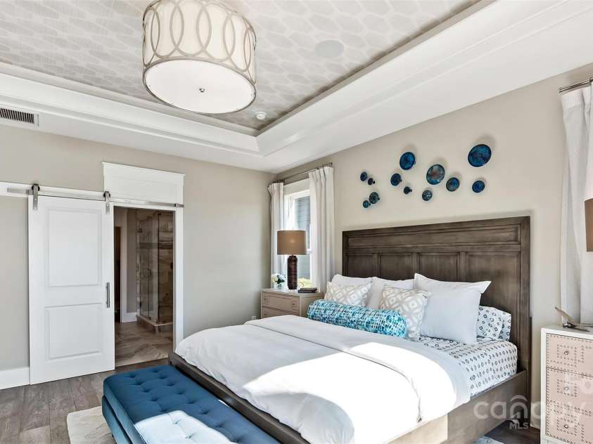 13241 Cozy Court, Charlotte, NC 28215.  MLS# CAR4256204, YatesRealty ID 11357. Owner's Suite