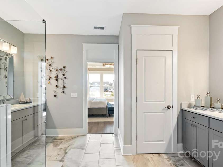 13241 Cozy Court, Charlotte, NC 28215.  MLS# CAR4256204, YatesRealty ID 11357. Owner's Suite Bath
