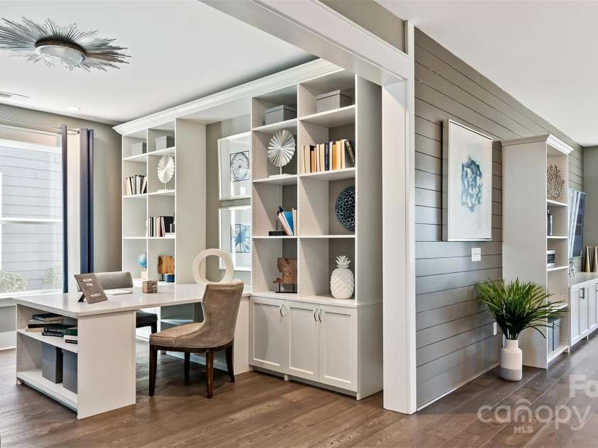 13241 Cozy Court, Charlotte, NC 28215.  MLS# CAR4256204, YatesRealty ID 11357. Study