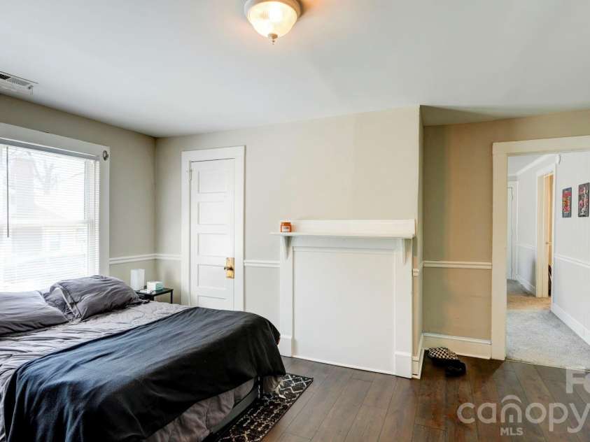 312 & 314 Charlotte Avenue, Mount Holly, NC 28120.  MLS# CAR4358116, YatesRealty ID 11357. 