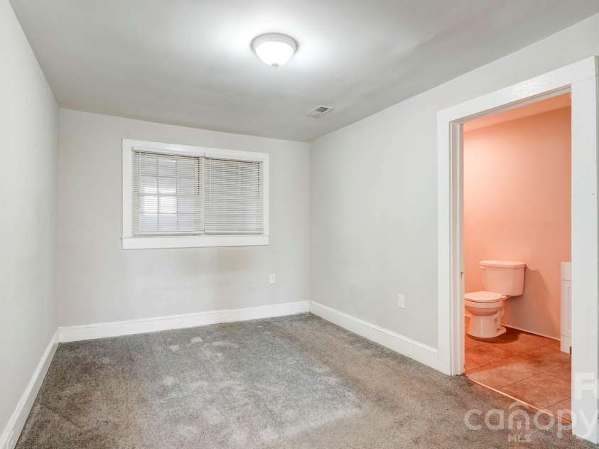 312 & 314 Charlotte Avenue, Mount Holly, NC 28120.  MLS# CAR4358116, YatesRealty ID 11357. 
