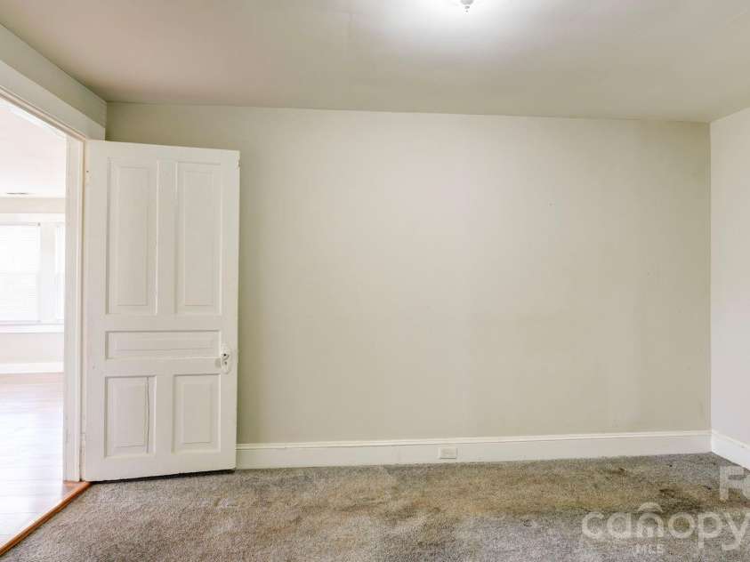 312 & 314 Charlotte Avenue, Mount Holly, NC 28120.  MLS# CAR4358116, YatesRealty ID 11357. 