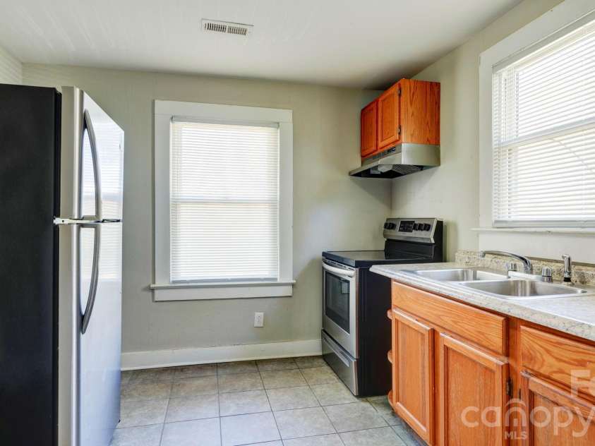 312 & 314 Charlotte Avenue, Mount Holly, NC 28120.  MLS# CAR4358116, YatesRealty ID 11357. 