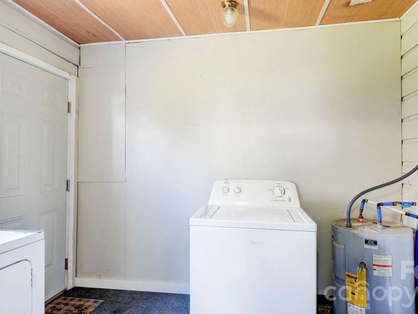 312 & 314 Charlotte Avenue, Mount Holly, NC 28120.  MLS# CAR4358116, YatesRealty ID 11357. 