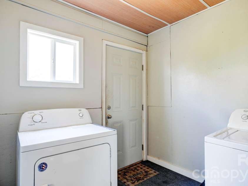 312 & 314 Charlotte Avenue, Mount Holly, NC 28120.  MLS# CAR4358116, YatesRealty ID 11357. 
