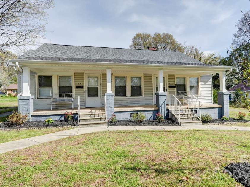 312 & 314 Charlotte Avenue, Mount Holly, NC 28120.  MLS# CAR4358116, YatesRealty ID 11357. Front Exterior