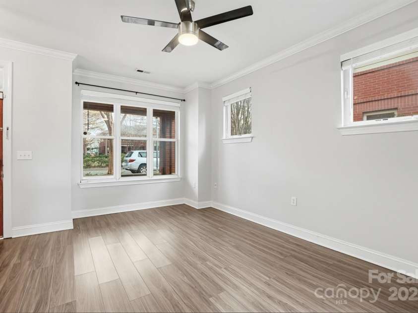 518 9th Street, Charlotte, NC 28202.  MLS# CAR4328040, YatesRealty ID 11358. 