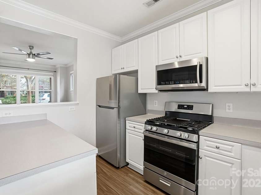 518 9th Street, Charlotte, NC 28202.  MLS# CAR4328040, YatesRealty ID 11358. 