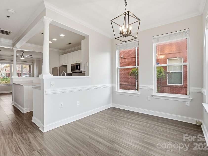 518 9th Street, Charlotte, NC 28202.  MLS# CAR4328040, YatesRealty ID 11358. 