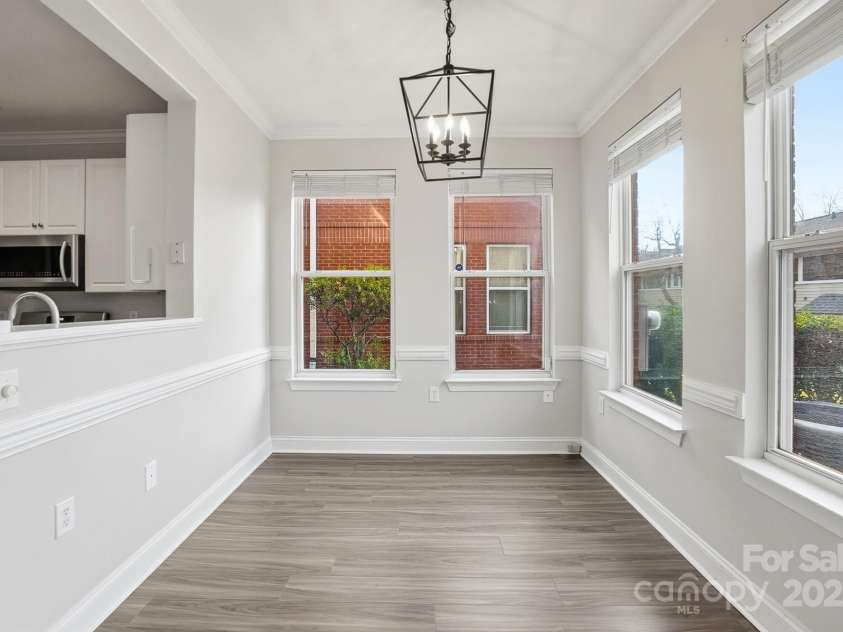 518 9th Street, Charlotte, NC 28202.  MLS# CAR4328040, YatesRealty ID 11358. 