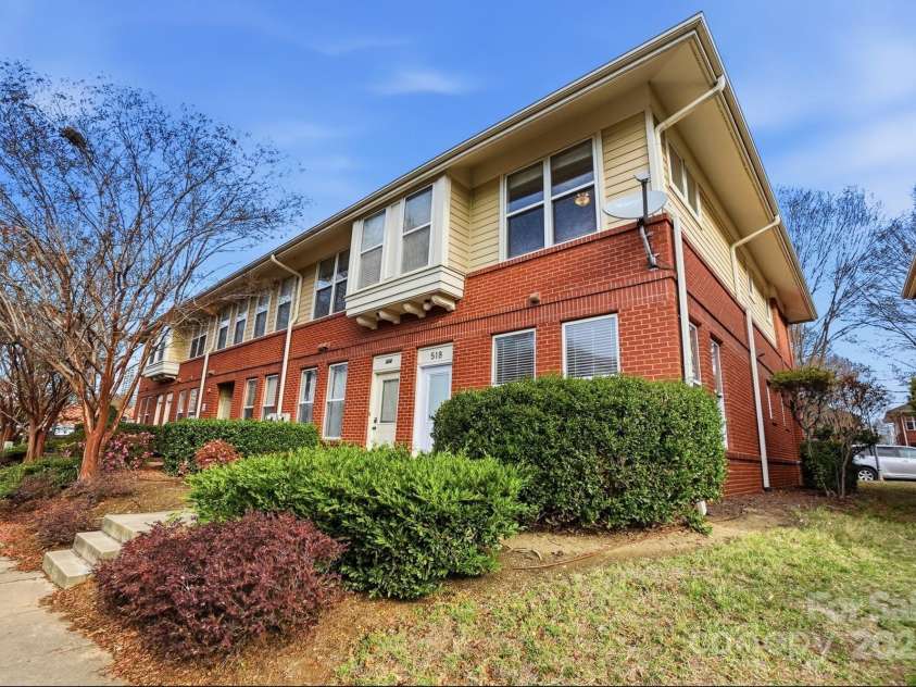 518 9th Street, Charlotte, NC 28202.  MLS# CAR4328040, YatesRealty ID 11358. BACK ENTRY