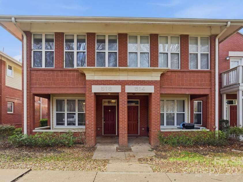 518 9th Street, Charlotte, NC 28202.  MLS# CAR4328040, YatesRealty ID 11358. LEFT UNIT