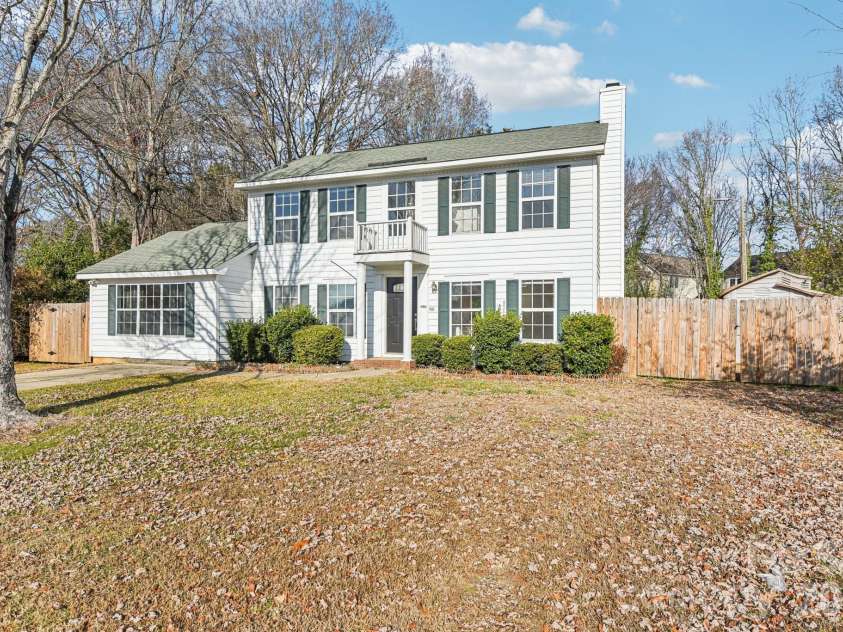 7106 Spring Creek Lane, Charlotte, NC 28273.  MLS# CAR4334554, YatesRealty ID 11359. 