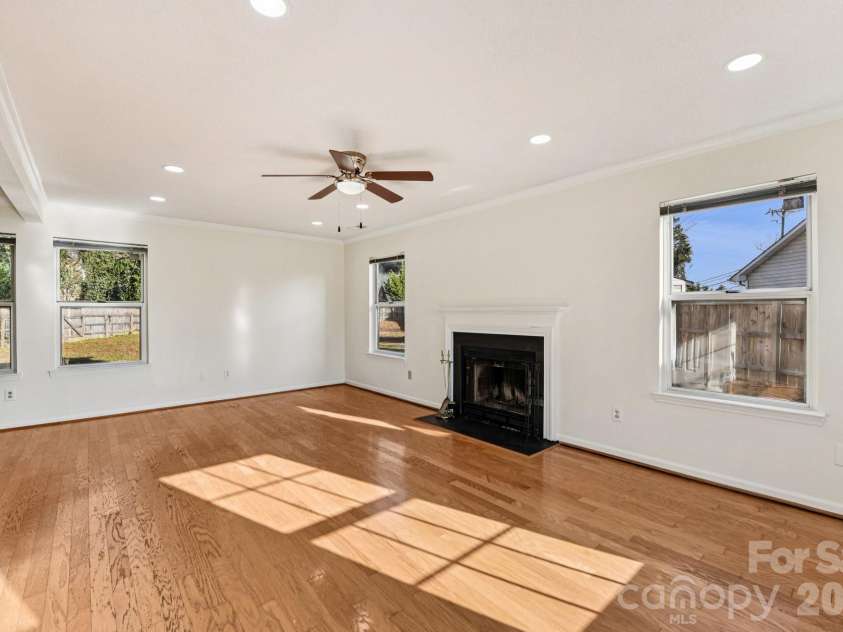 7106 Spring Creek Lane, Charlotte, NC 28273.  MLS# CAR4334554, YatesRealty ID 11359. 
