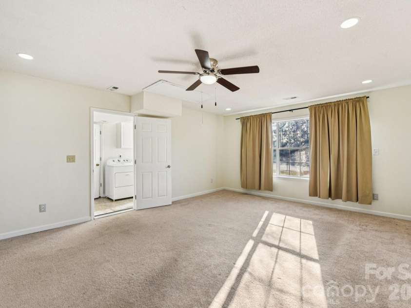 7106 Spring Creek Lane, Charlotte, NC 28273.  MLS# CAR4334554, YatesRealty ID 11359. Bedroom Down