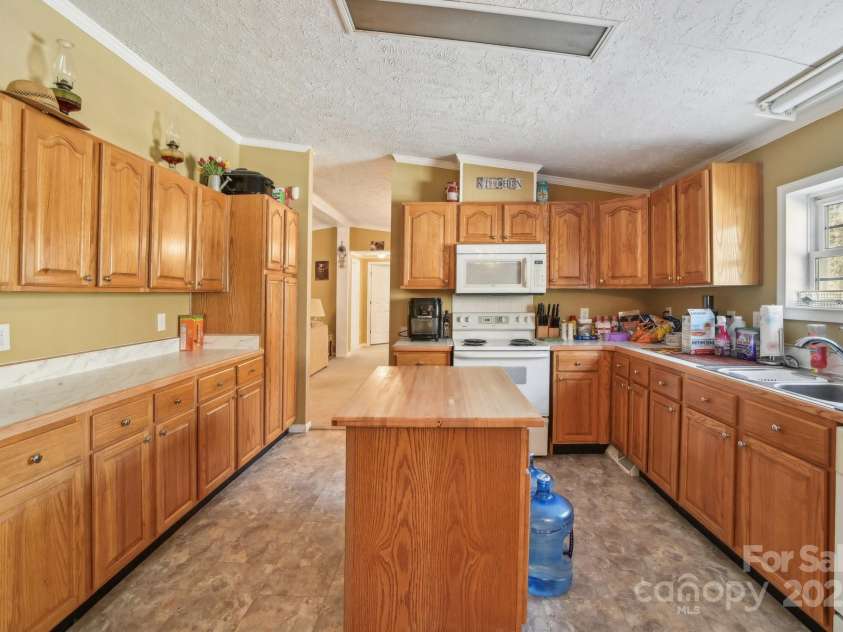 105 Harper Valley Lane, Lake Lure, NC 28746.  MLS# CAR4212740, YatesRealty ID 1136. 