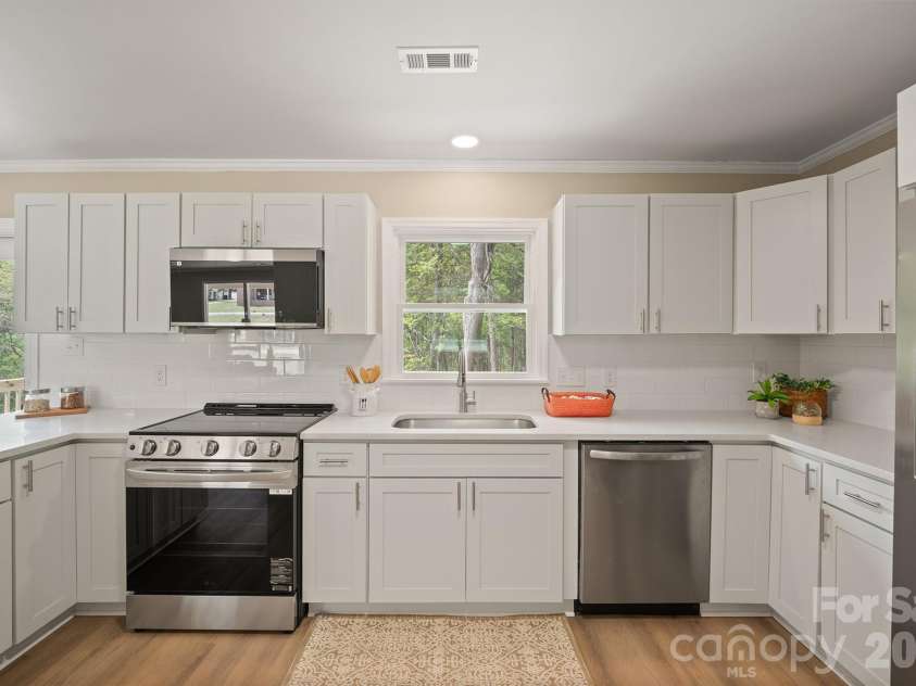 624 Flicker Street, Concord, NC 28027.  MLS# CAR4363583, YatesRealty ID 11360. 
