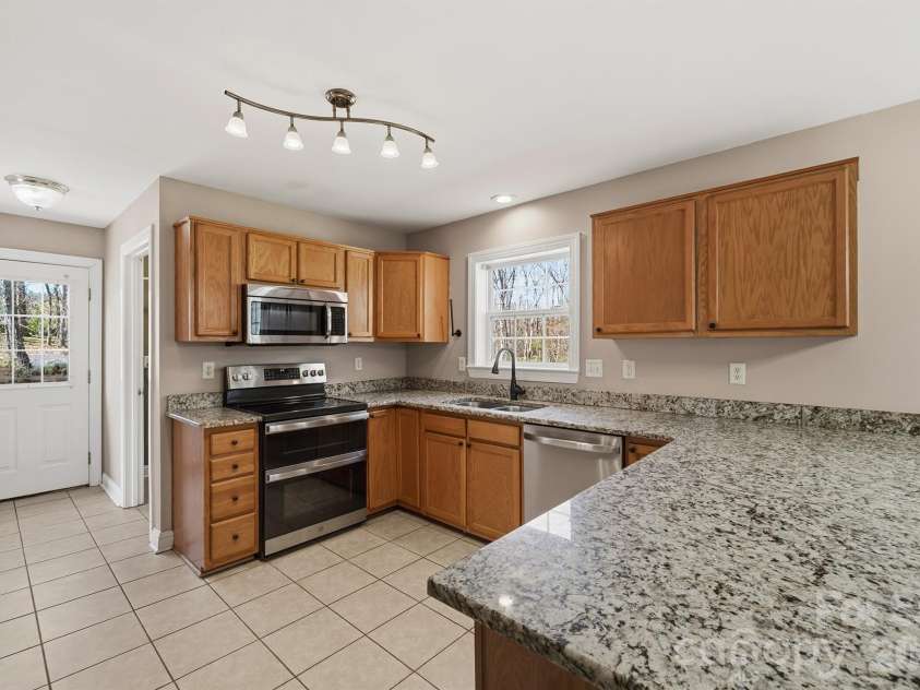 193 Red Hawk Lane, Olin, NC 28660.  MLS# CAR4361213, YatesRealty ID 11361. 