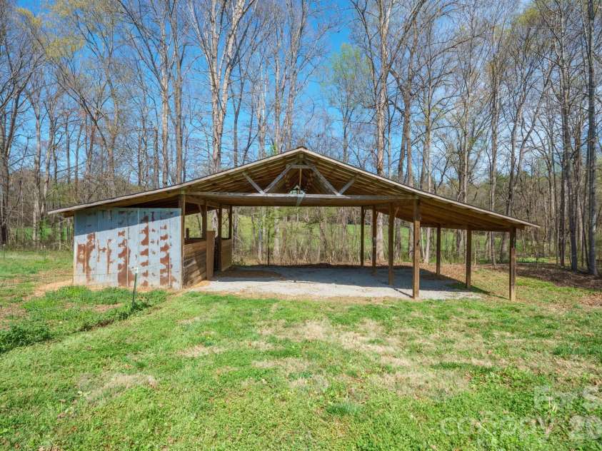 193 Red Hawk Lane, Olin, NC 28660.  MLS# CAR4361213, YatesRealty ID 11361. 
