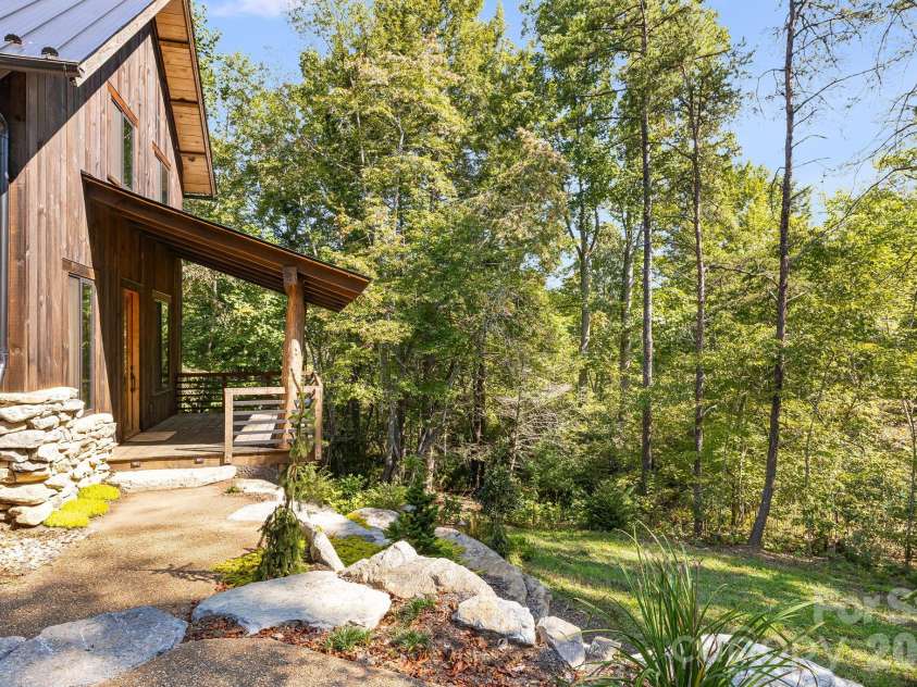 39 Bent Creek Preserve Road, Asheville, NC 28806.  MLS# CAR4359844, YatesRealty ID 11362. 