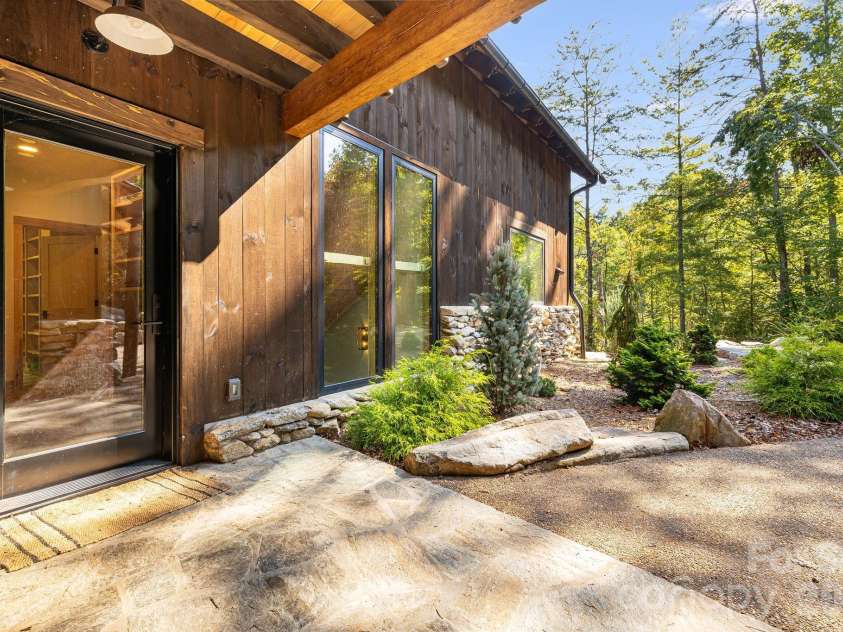 39 Bent Creek Preserve Road, Asheville, NC 28806.  MLS# CAR4359844, YatesRealty ID 11362. 