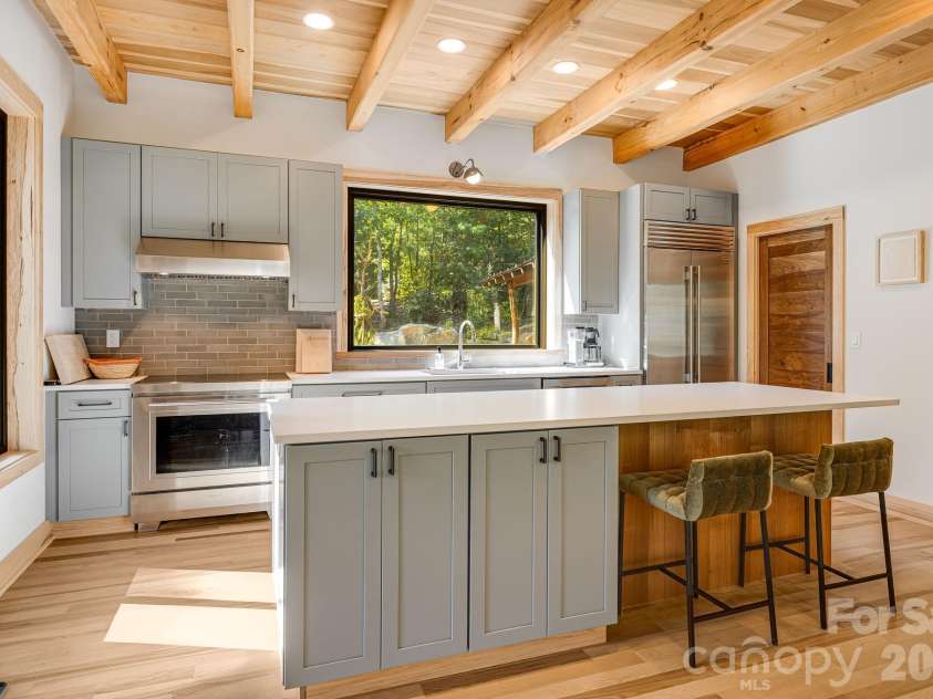 39 Bent Creek Preserve Road, Asheville, NC 28806.  MLS# CAR4359844, YatesRealty ID 11362. 