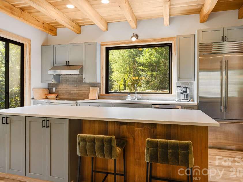 39 Bent Creek Preserve Road, Asheville, NC 28806.  MLS# CAR4359844, YatesRealty ID 11362. 