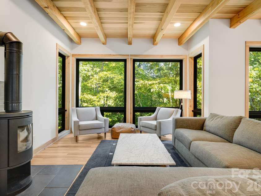 39 Bent Creek Preserve Road, Asheville, NC 28806.  MLS# CAR4359844, YatesRealty ID 11362. 