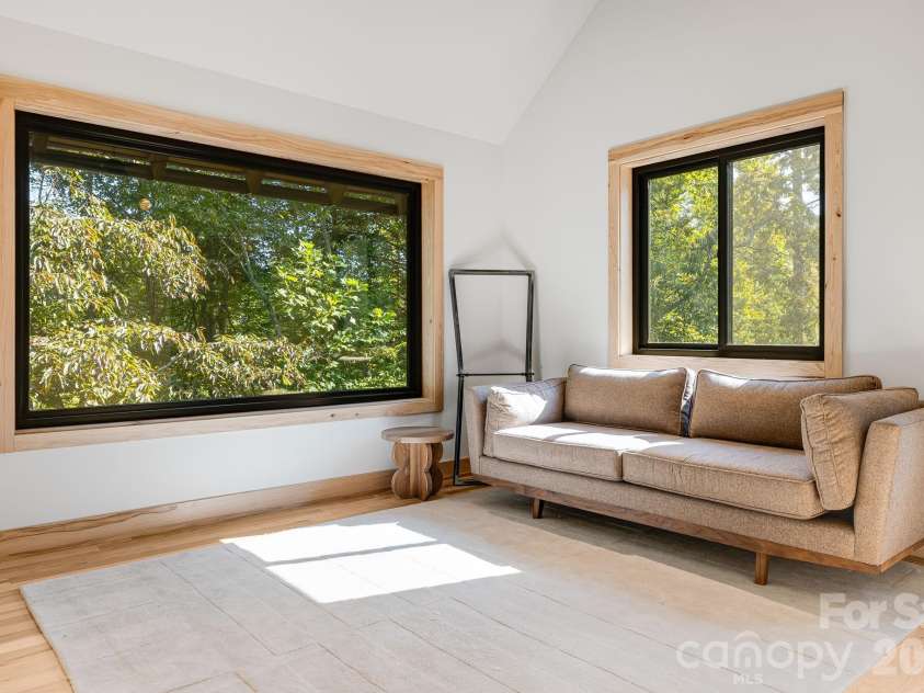 39 Bent Creek Preserve Road, Asheville, NC 28806.  MLS# CAR4359844, YatesRealty ID 11362. 