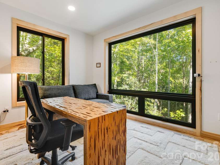 39 Bent Creek Preserve Road, Asheville, NC 28806.  MLS# CAR4359844, YatesRealty ID 11362. 