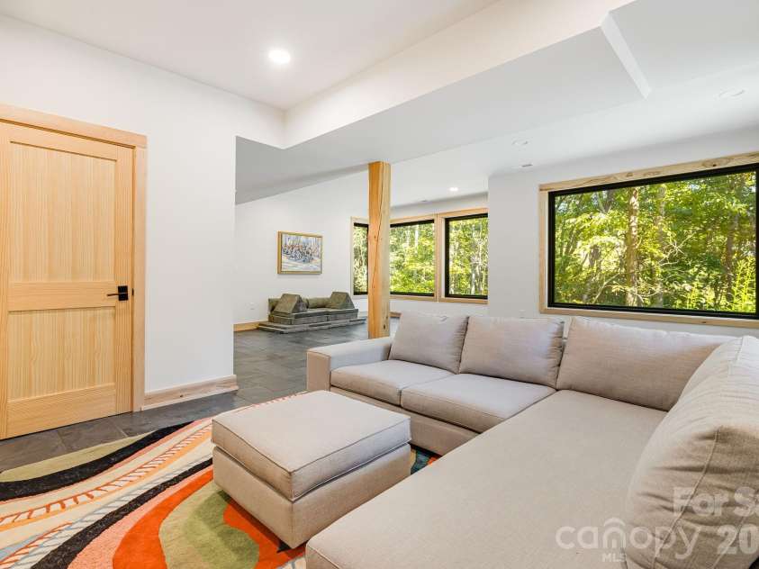 39 Bent Creek Preserve Road, Asheville, NC 28806.  MLS# CAR4359844, YatesRealty ID 11362. 