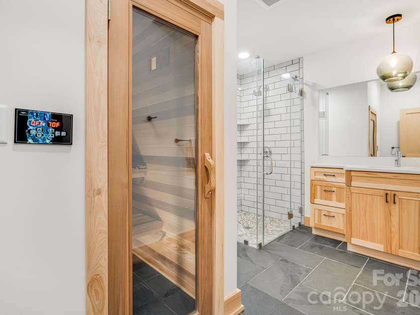 39 Bent Creek Preserve Road, Asheville, NC 28806.  MLS# CAR4359844, YatesRealty ID 11362. 