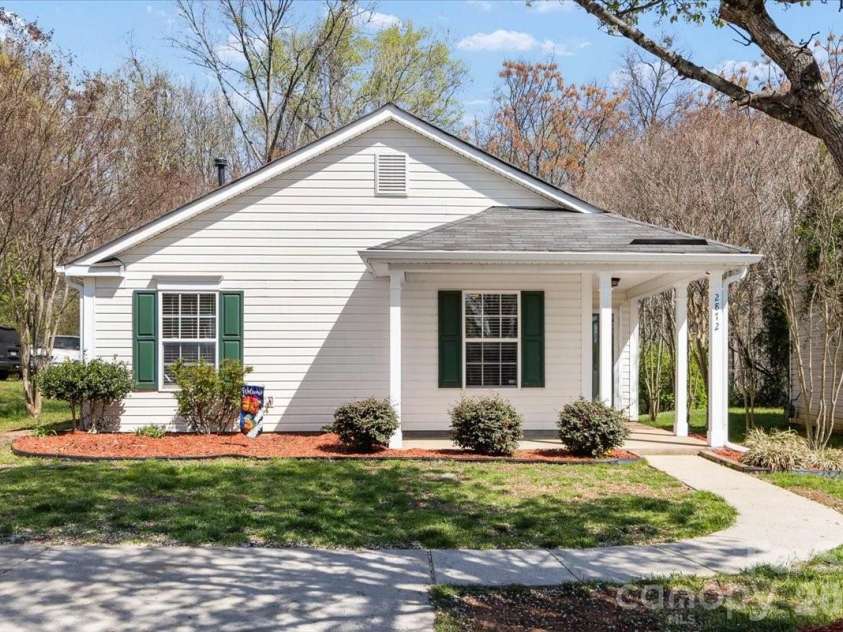 2872 Signal Court, Concord, NC 28025.  MLS# CAR4347290, YatesRealty ID 11363. 